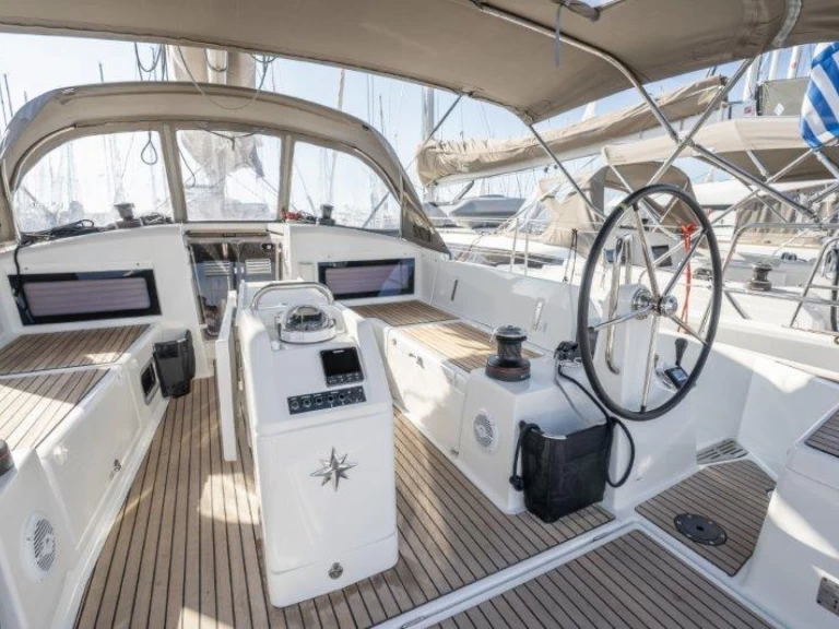 Jeanneau Sun Odyssey 440 a louer à Piso Livadi