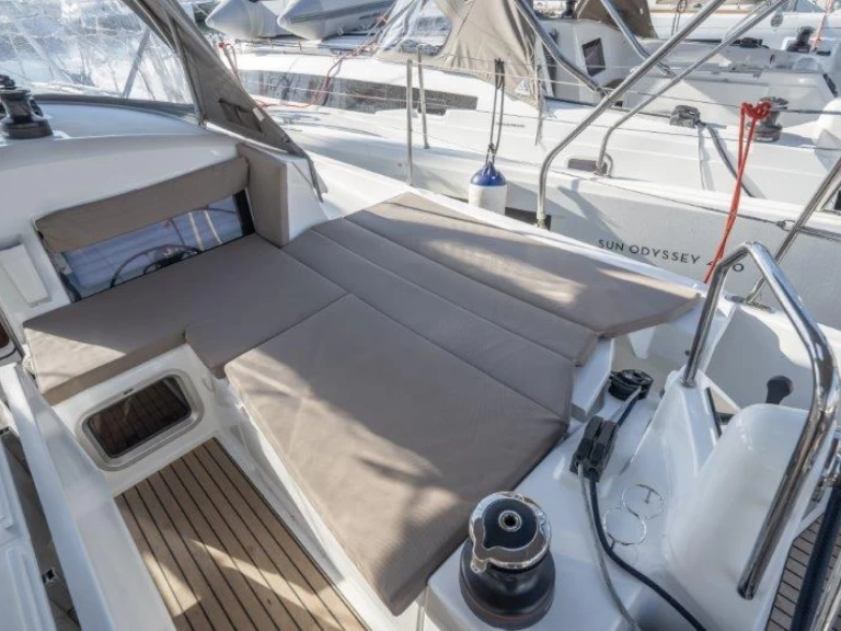 Louez un Jeanneau Sun Odyssey 440 à Piso Livadi