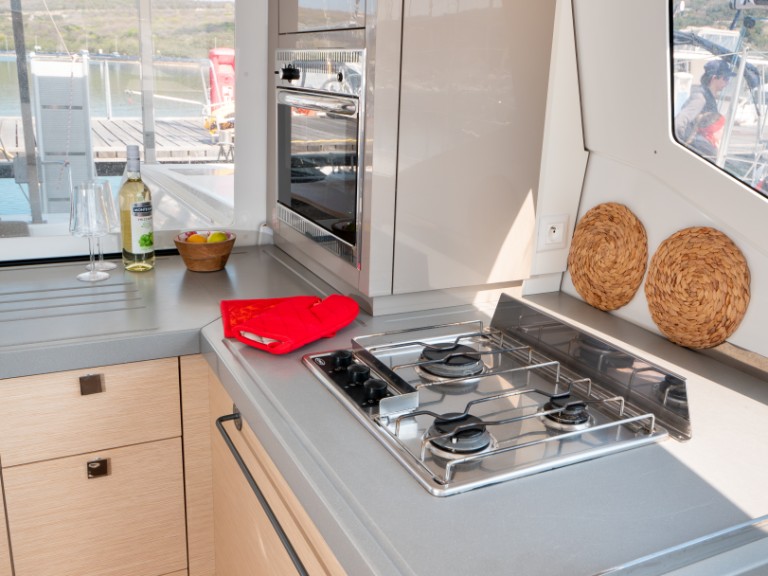 Location bateau Fountaine Pajot Lucia 40 à Punat sur Samboat