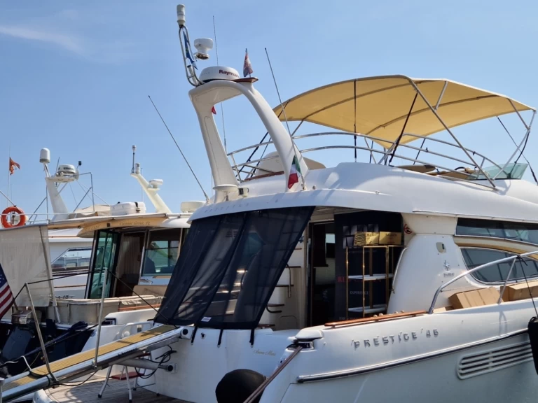 Louer Bateau à moteur avec ou sans skipper Jeanneau à Umag