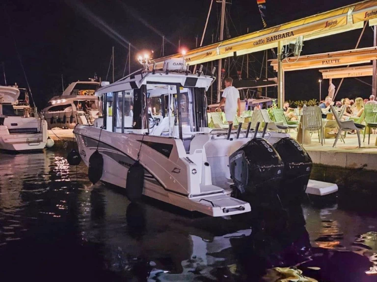 Location à Split - Bénéteau Barracuda 8 sur SamBoat