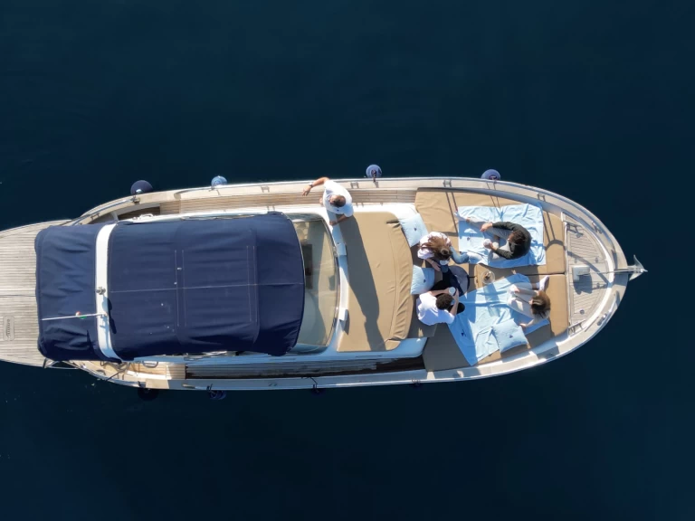 Location Bateau à moteur à Sorrento - Cantiere Mimi 9,5 cabin