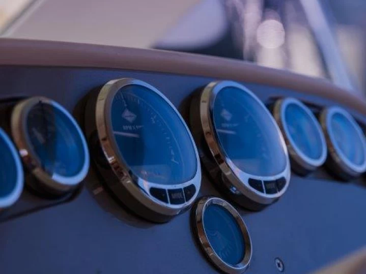 Bateau à moteur à louer à Split au meilleur prix