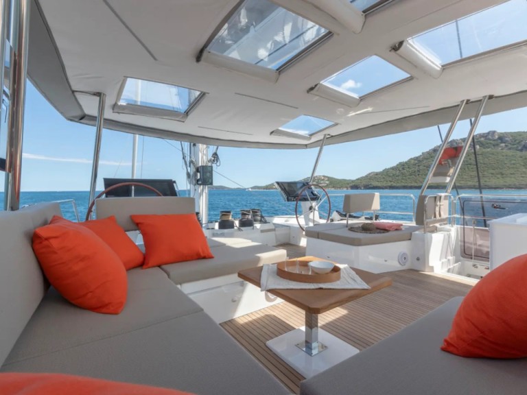 Location Catamaran Fountaine Pajot avec permis