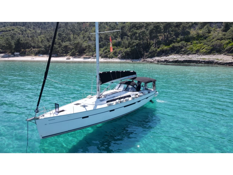 Louez un Bavaria Cruiser 56 à Kavála