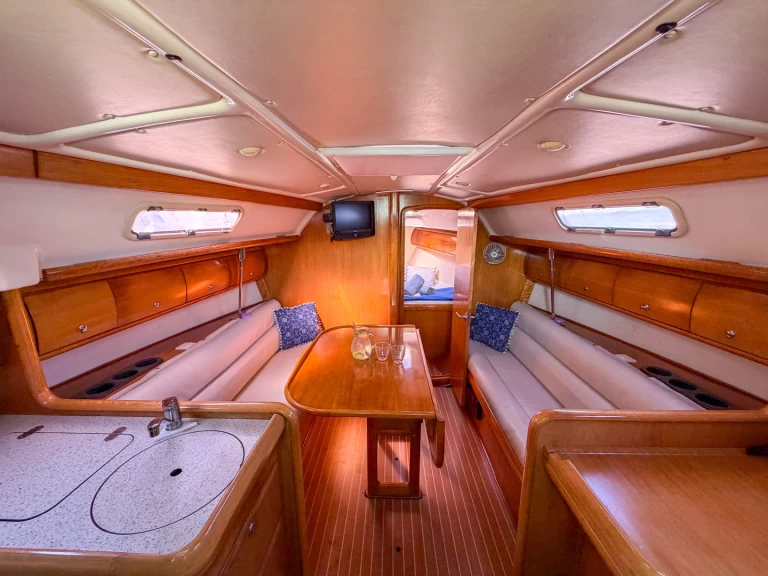 Louer Voilier avec ou sans skipper Bavaria à Vlychó