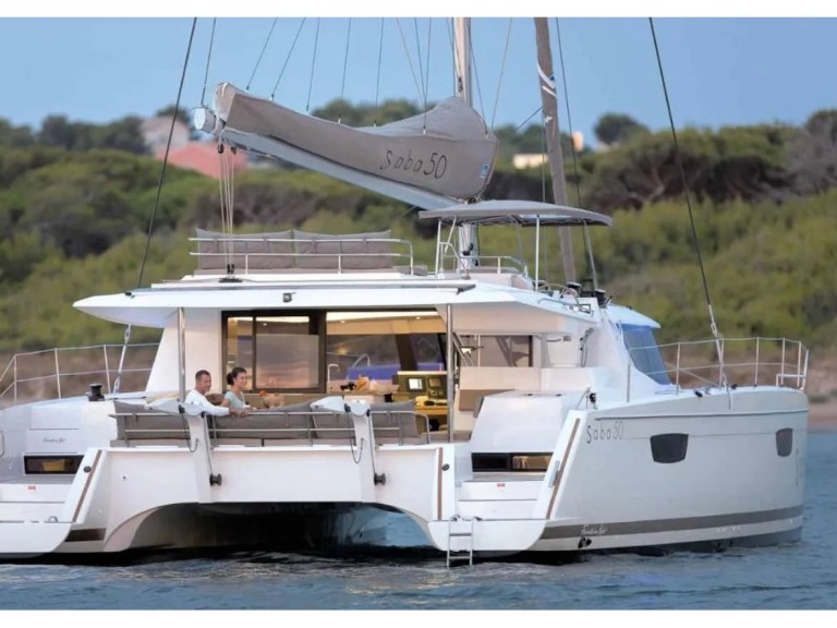 Location Catamaran Fountaine Pajot avec permis