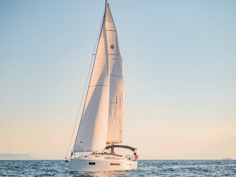 Location bateau Jeanneau Sun Odyssey 410 à Lávrio sur Samboat