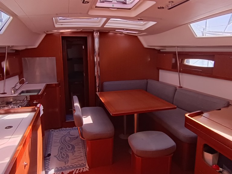 Louer Voilier avec ou sans skipper Bénéteau à Bari