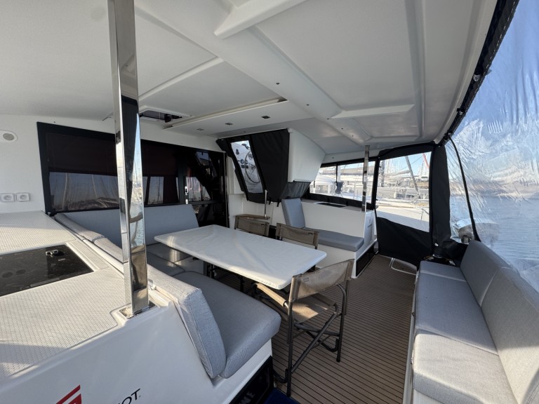 Location à La Rochelle - Fountaine Pajot Isla 40 sur SamBoat