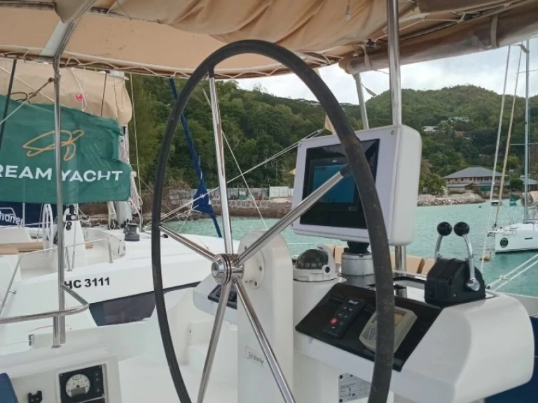 Location Catamaran Lagoon avec permis