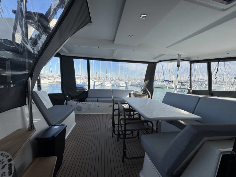 Location bateau Fountaine Pajot Isla 40 à La Rochelle sur Samboat
