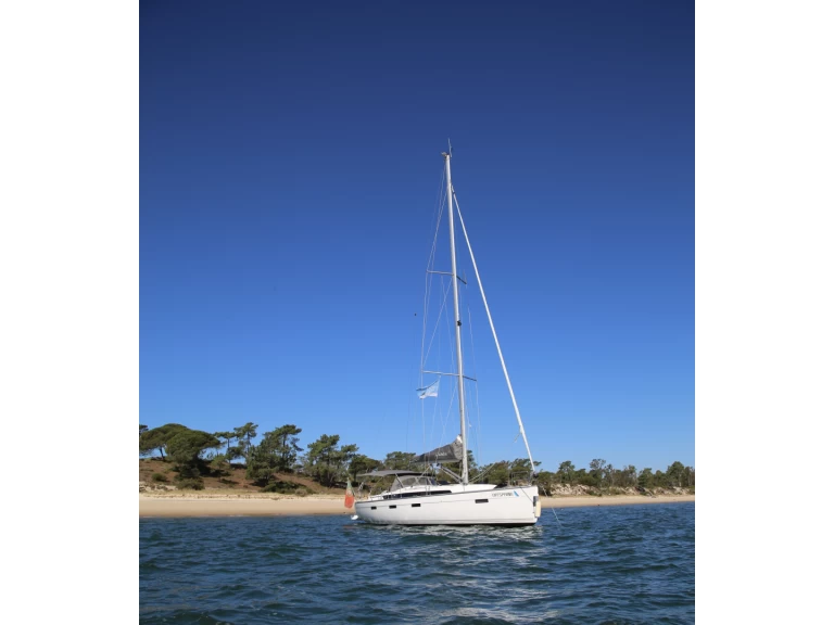 Louez un Bavaria Bavaria 41 Cruiser Style à Belém