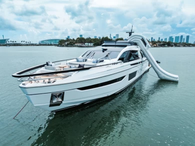 Yacht charter Miami - Azimut S10 on SamBoat