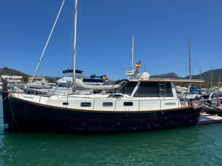 Location Bateau à moteur Menorquin-Yachts avec permis