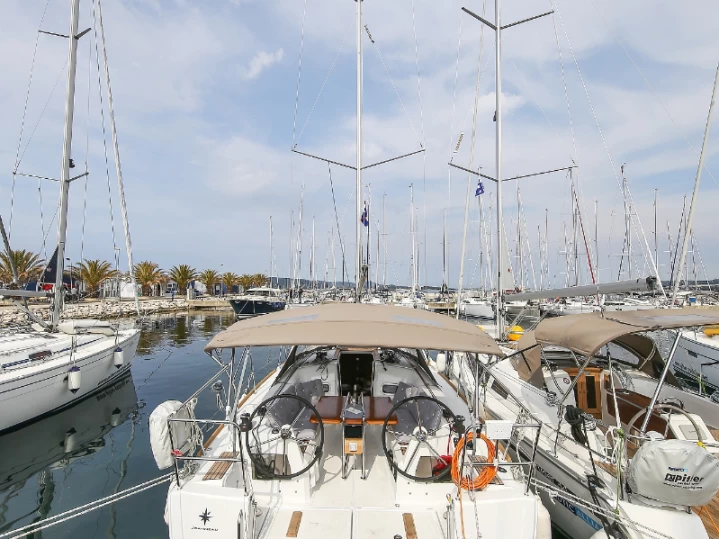 Location Voilier à Jezera - Jeanneau Sun Odyssey 349