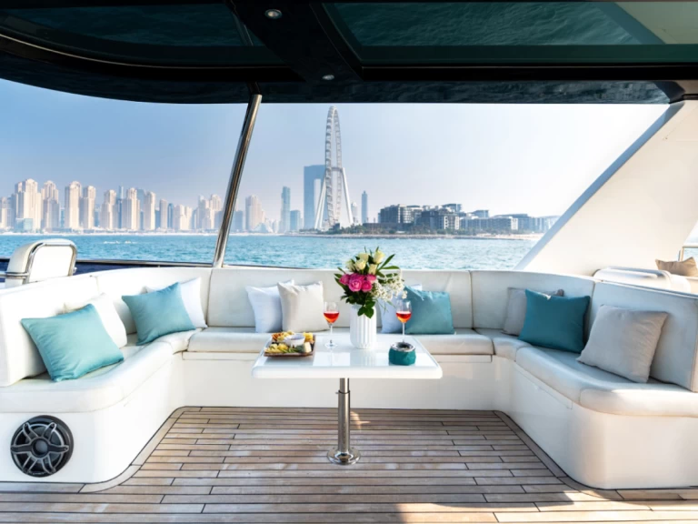Yacht à louer à Dubai Marina au meilleur prix