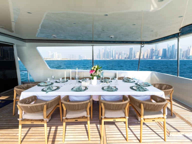 Location Yacht à Dubai Marina - Numarine 80ft