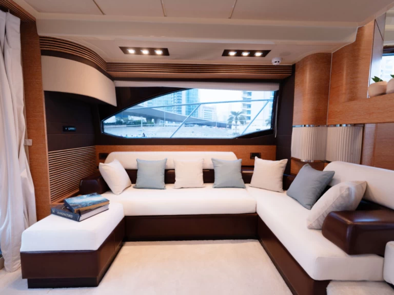 Location Yacht Azimut avec permis