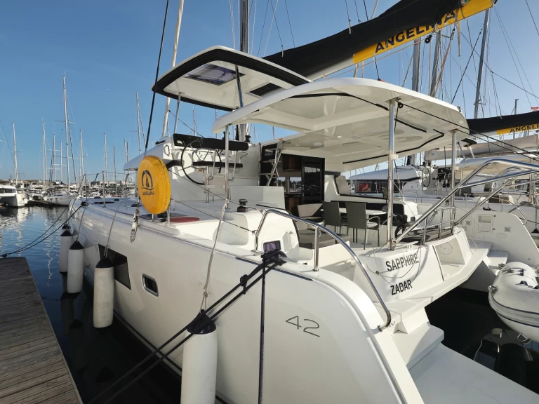 Location bateau Sibenik pas cher Lagoon 42