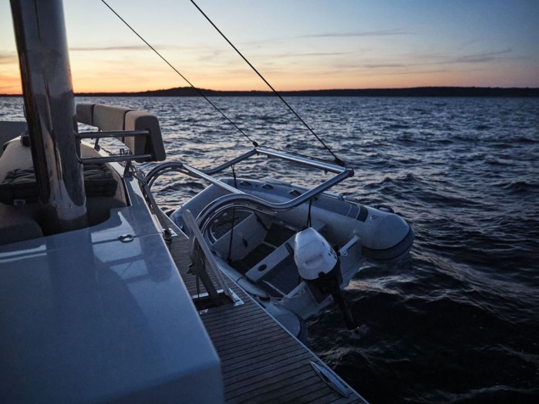 Bali Bali 5.4 a louer à Île Raiatea