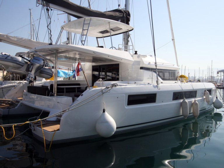 Location Catamaran Lagoon avec permis