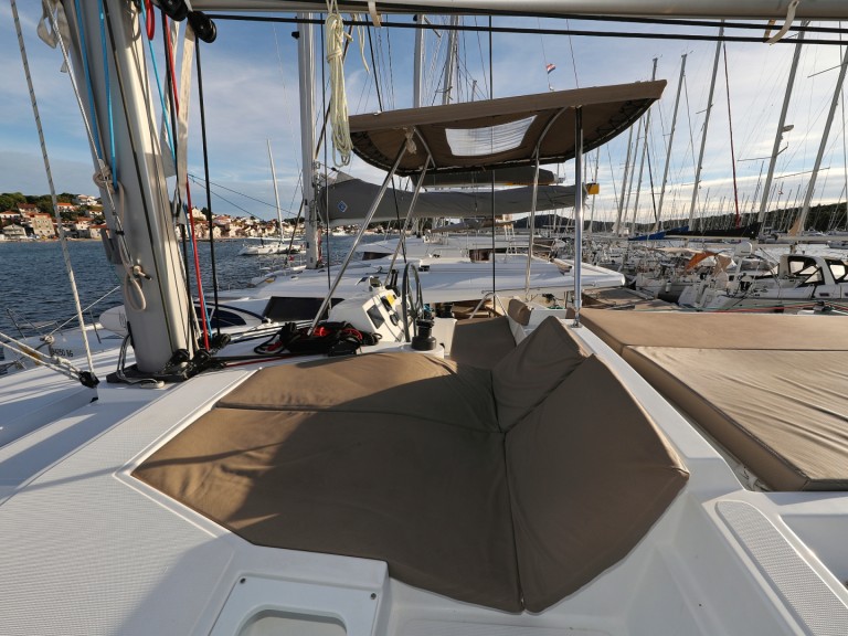 Catamaran à louer à Sibenik au meilleur prix