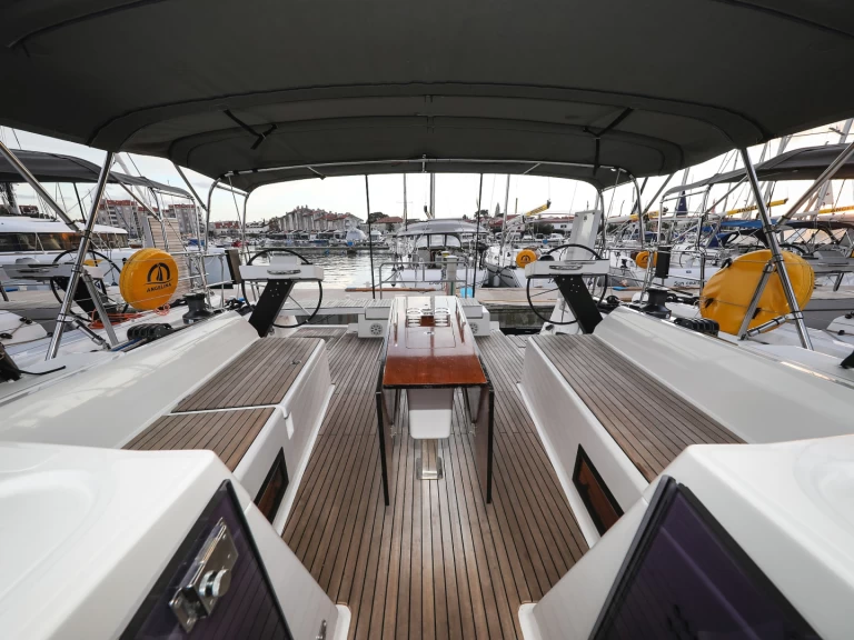 Location bateau Trogir pas cher Dufour 470