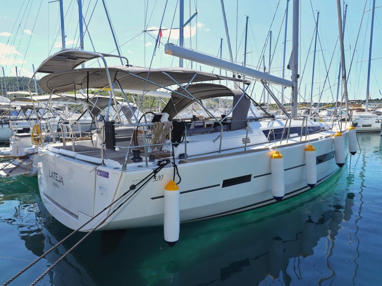 Location bateau Dufour Dufour 520 Grand Large à Trogir sur Samboat