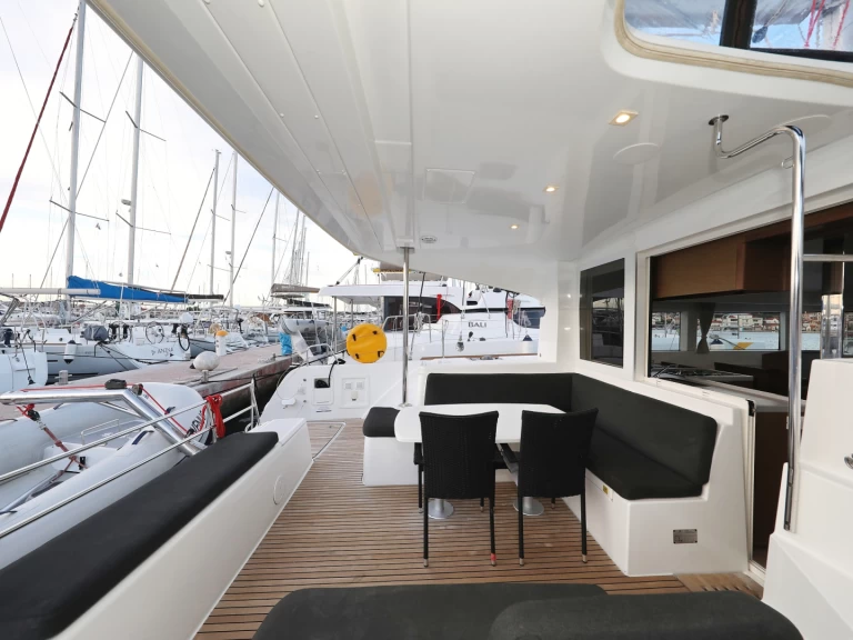 Louez un Lagoon Lagoon 40 à Biograd na Moru