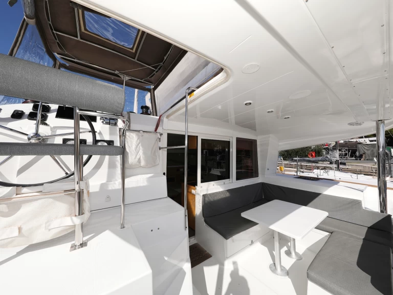 Louez un Lagoon Lagoon 400 S2 à Sibenik