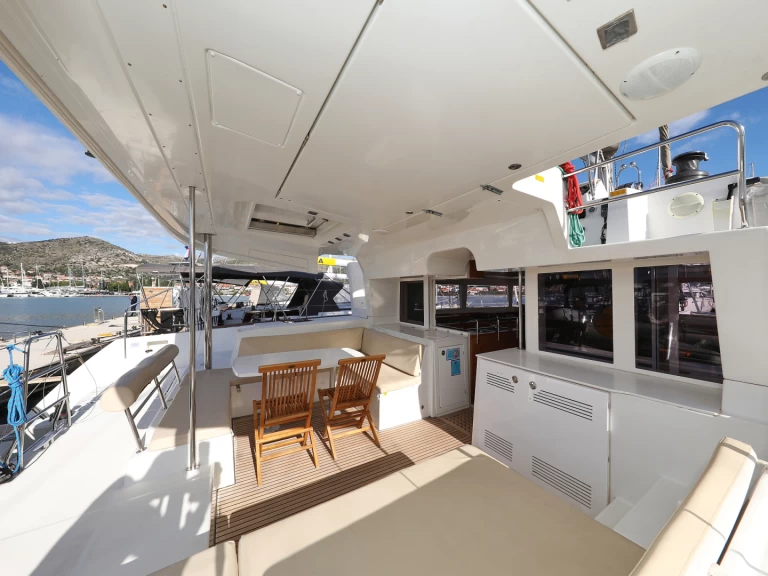 Louer Catamaran avec ou sans skipper Lagoon à Sibenik