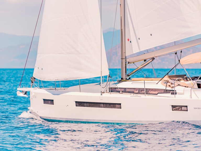 Location bateau Álimos pas cher Sun Odyssey 490