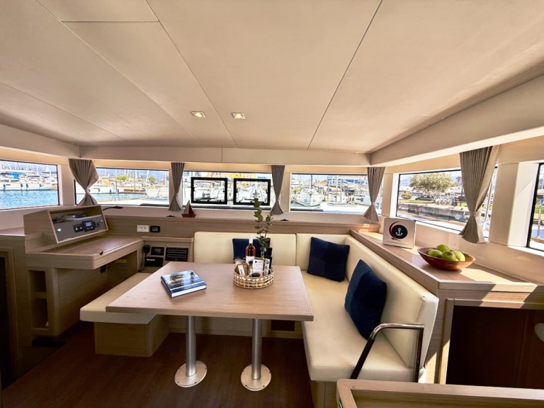 Location bateau Lagoon Lagoon 40 à Nidri sur Samboat