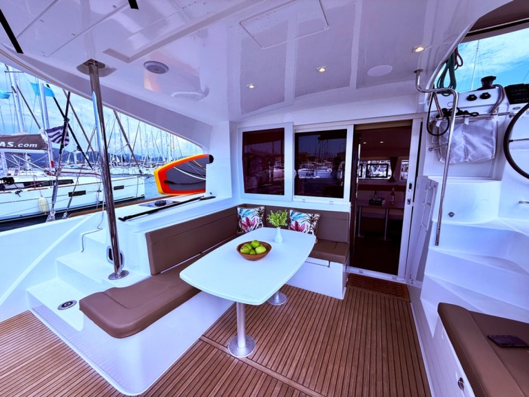 Louer Catamaran avec ou sans skipper Lagoon à Nidri