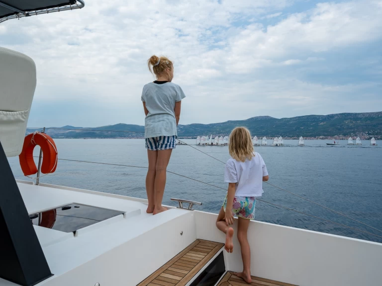 Location bateau Luna Luna 47 Power à Split sur Samboat