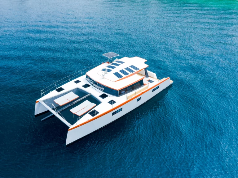 Louer Bateau à moteur avec ou sans skipper Luna à Split