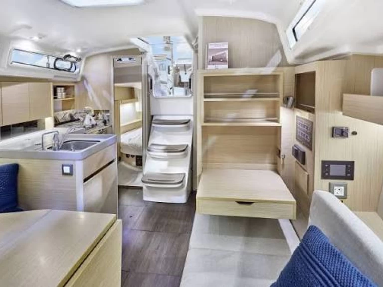 Louer Voilier avec ou sans skipper Bénéteau à Arzon