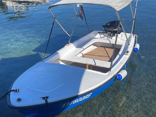 Louer Bateau à moteur avec ou sans skipper Pasara à Rab