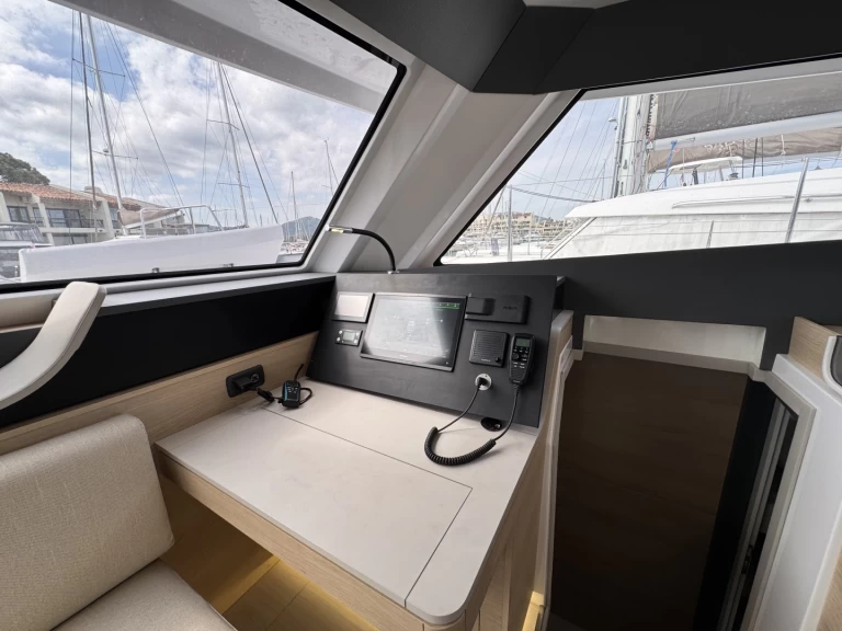 Catamaran à louer à Port Grimaud au meilleur prix