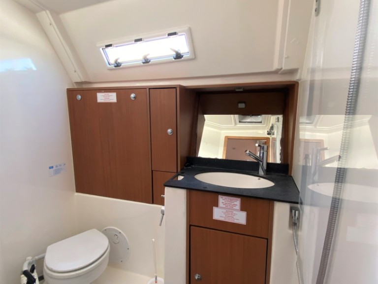 Louez un Bavaria Bavaria 40 à Sukošan