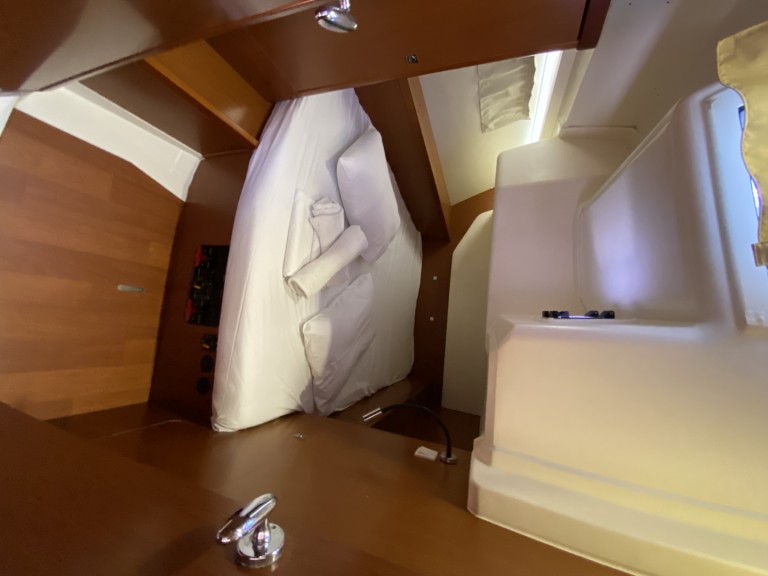 Location à Rhodes (Ville) - Bénéteau Oceanis 45/3 sur SamBoat