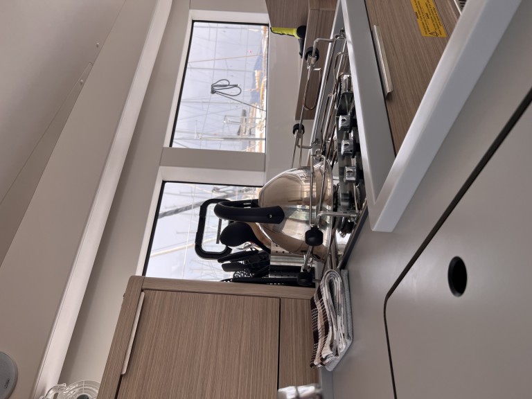 Location bateau Gouviá pas cher Lagoon 40