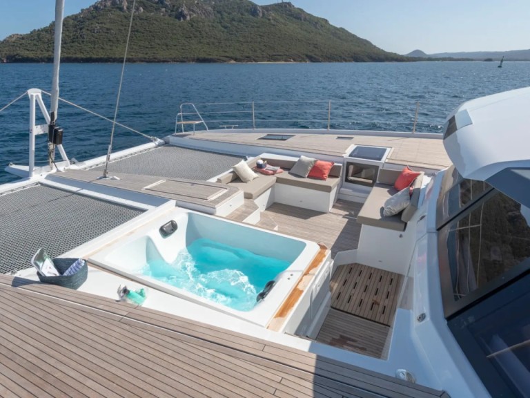 Fountaine Pajot Alegria 67 a louer à Trogir