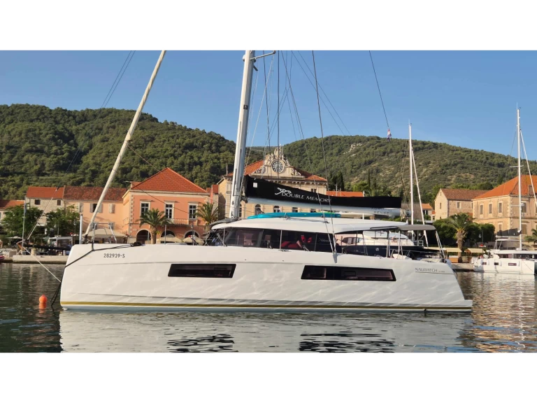 Location bateau Nautitech Nautitech 44 Open à Primošten sur Samboat