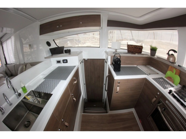 Louez un Bali Bali 4.2 à Nikiána