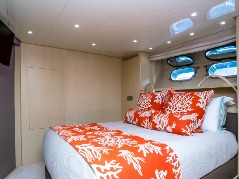 Yacht à louer à Órmos Bay au meilleur prix