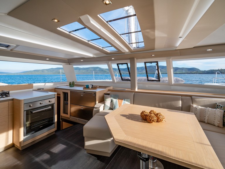 Location Catamaran Fountaine Pajot avec permis