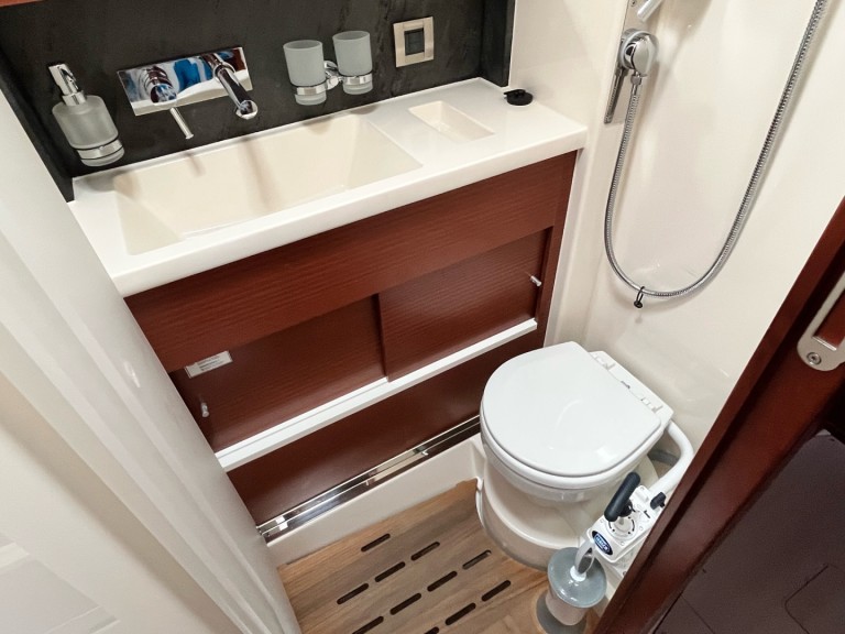 Voilier à louer à Lávrio au meilleur prix