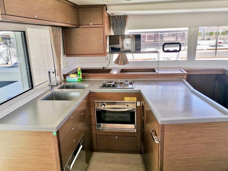 Location Catamaran Lagoon avec permis